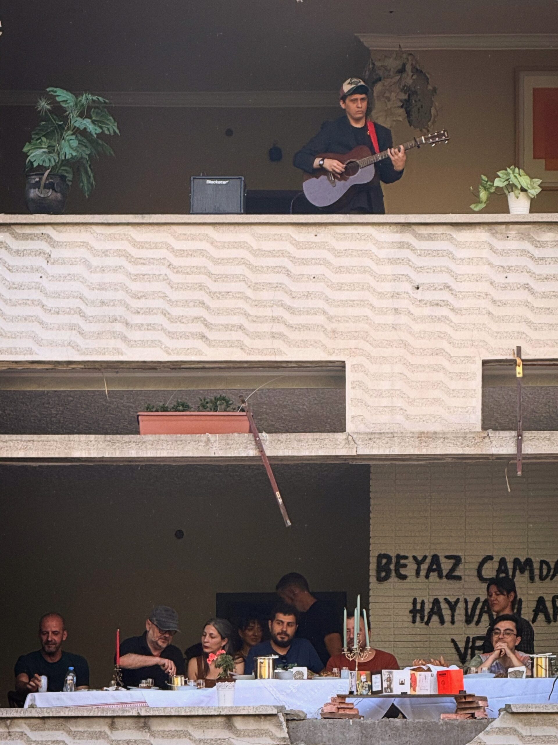 Son (Bir) Akşam Yemeği (2026) - Lavarla